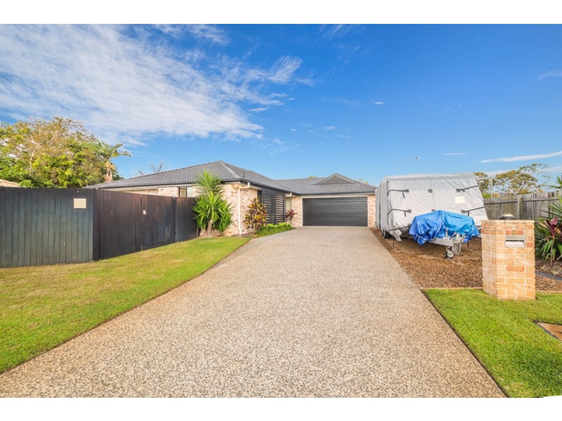8 Dixon Court, Beachmere QLD 4510