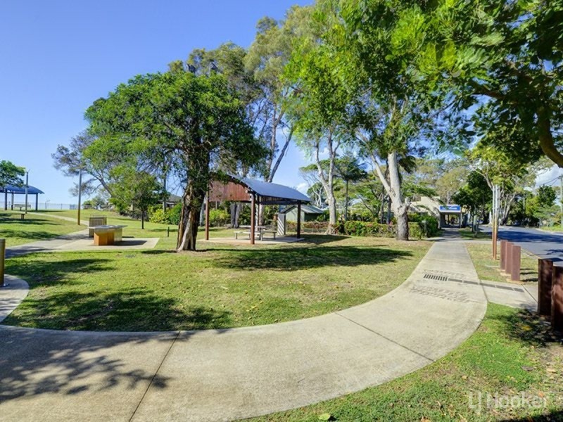 Shop 3/5 Biggs Avenue, Beachmere QLD 4510