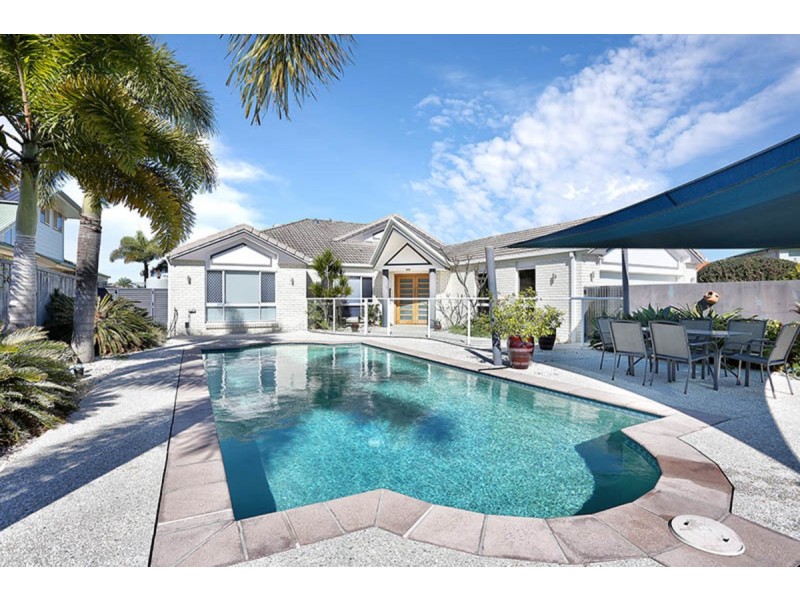 15 Tasman Court, Banksia Beach QLD 4507