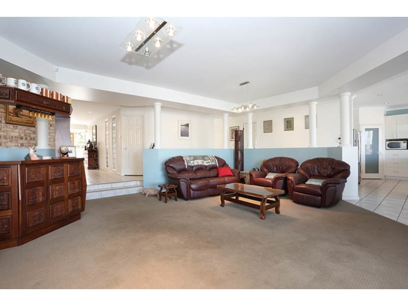 15 Tasman Court, Banksia Beach QLD 4507