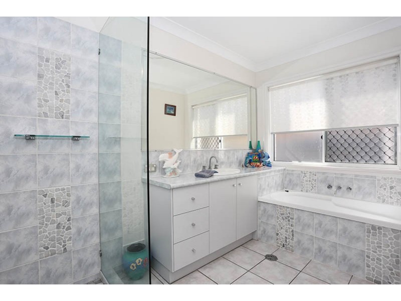 15 Tasman Court, Banksia Beach QLD 4507