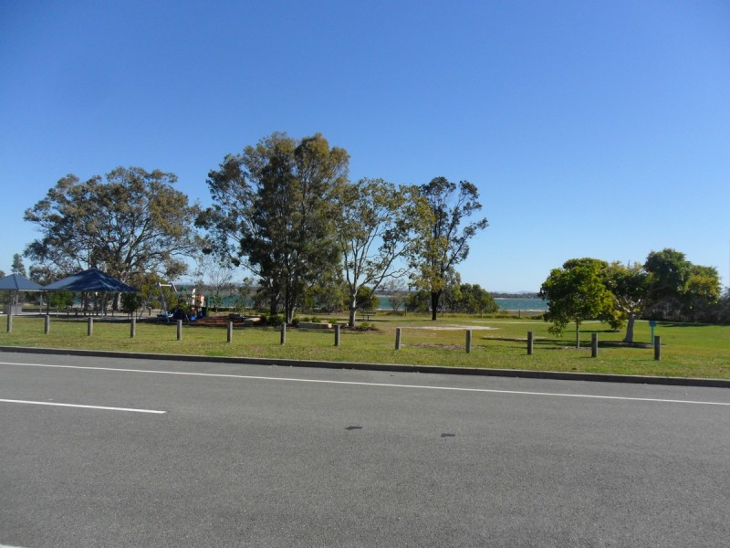 1 Elizabeth Batts Court, Banksia Beach QLD 4507