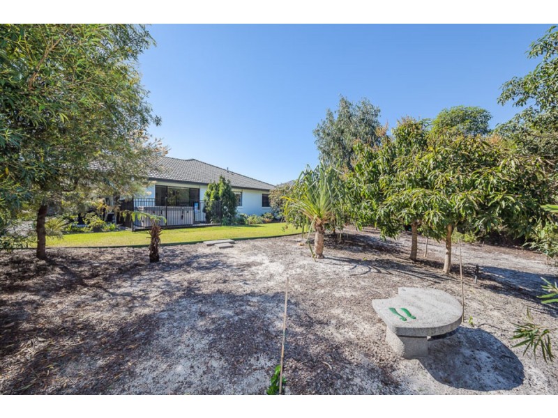 33 Dunebean Drive, Banksia Beach QLD 4507