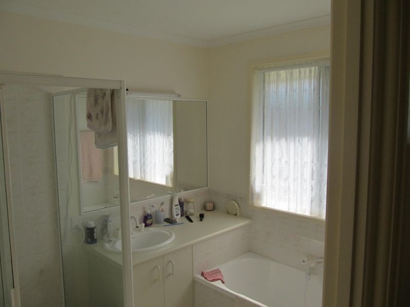 2/8 Dianthus Avenue, Bribie Island QLD 4507