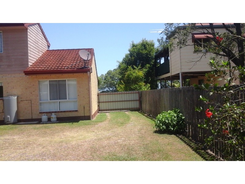 12 Timothy Esplanade, Beachmere QLD 4510