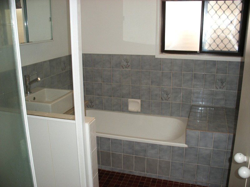 15 Moatah Drive, Beachmere QLD 4510