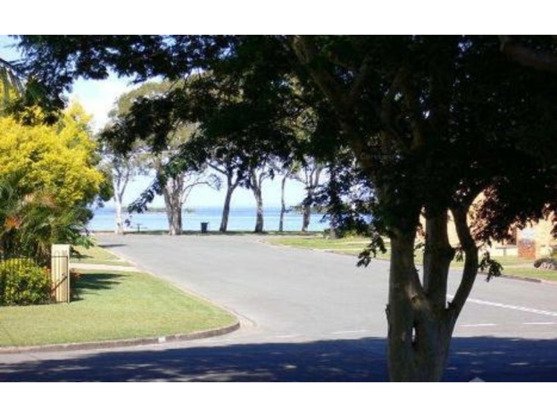 2/19 Winston Drive, Bongaree QLD 4507