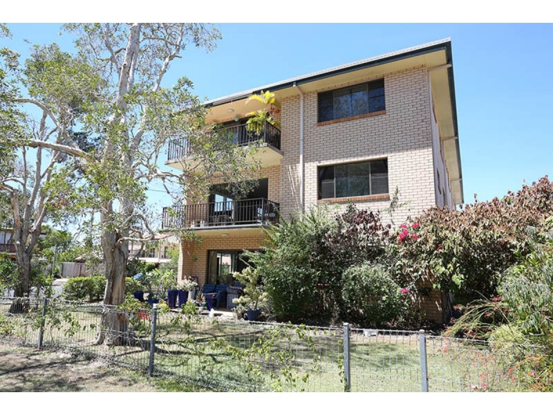 2/2 Sunderland Drive, Banksia Beach QLD 4507