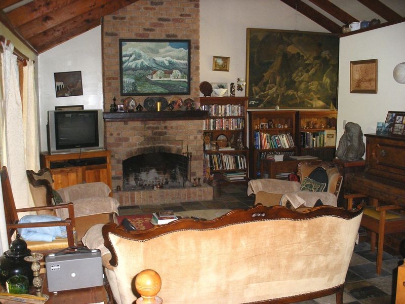 108 Wallace St, Beachmere QLD 4510