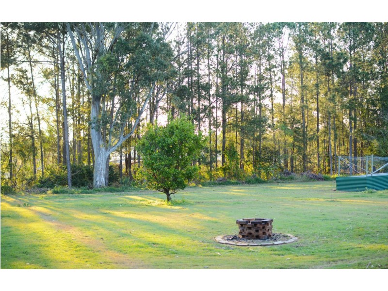 4-6 Greygum Court, Ningi QLD 4511