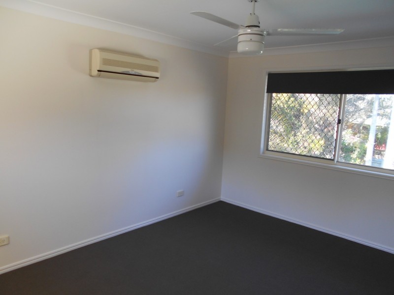 11 Kirk Place, Sandstone Point QLD 4511