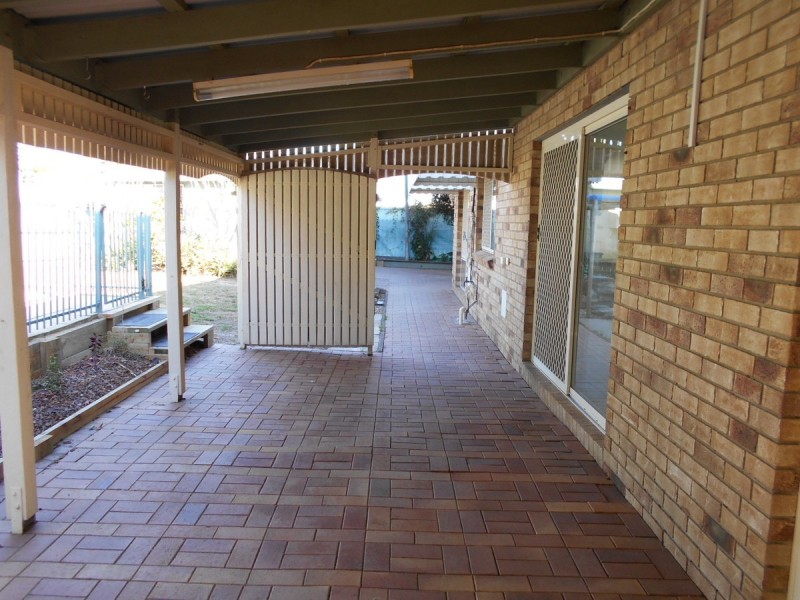 11 Kirk Place, Sandstone Point QLD 4511
