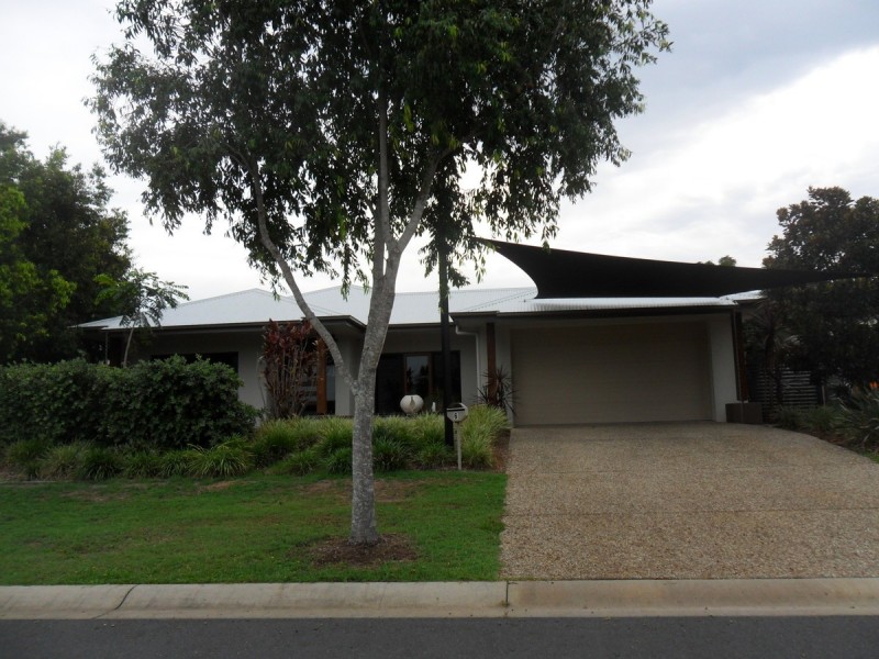 6 Riverstone Street, Ningi QLD 4511