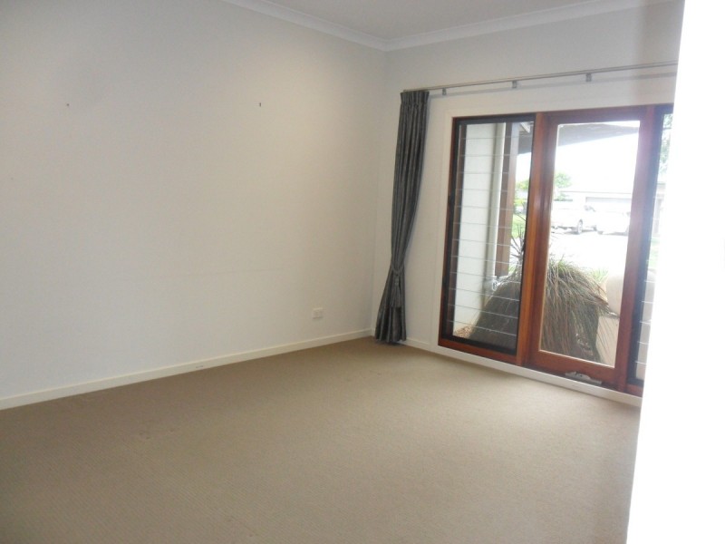 6 Riverstone Street, Ningi QLD 4511