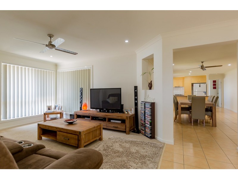 13 Broadleaf Place, Ningi QLD 4511