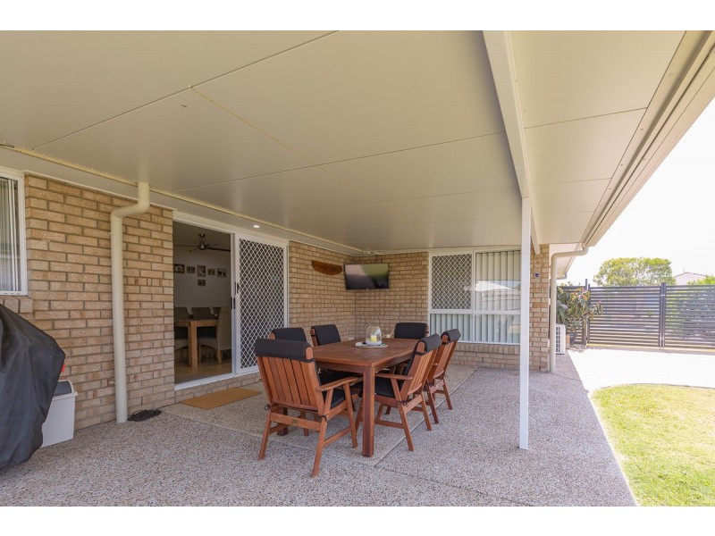 13 Broadleaf Place, Ningi QLD 4511
