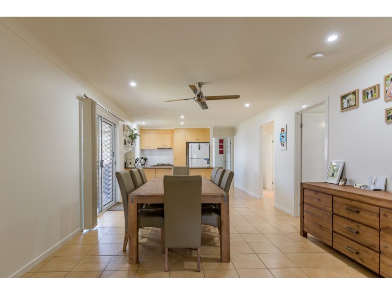 13 Broadleaf Place, Ningi QLD 4511