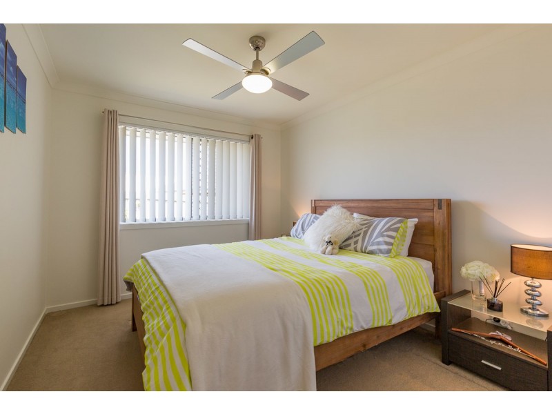 13 Broadleaf Place, Ningi QLD 4511