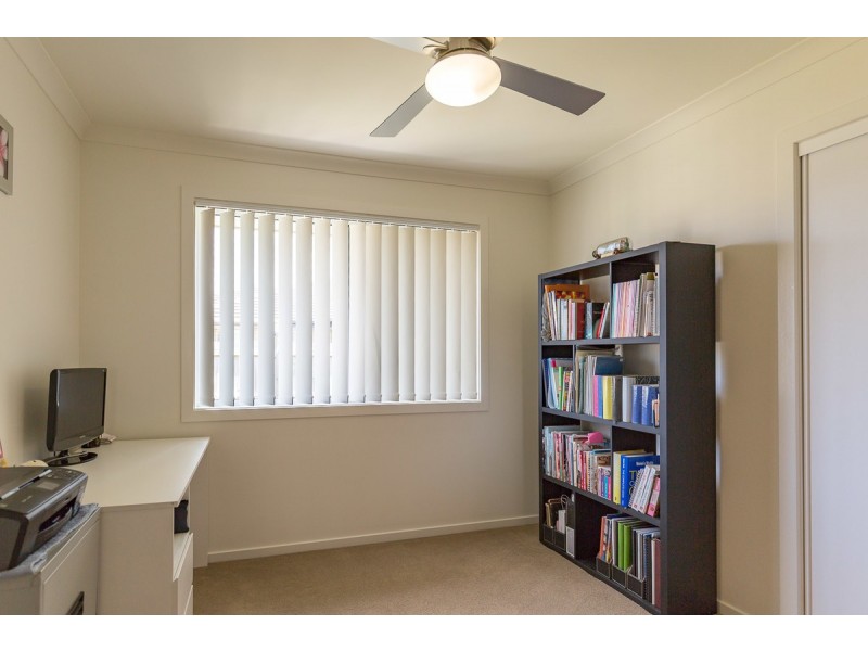 13 Broadleaf Place, Ningi QLD 4511