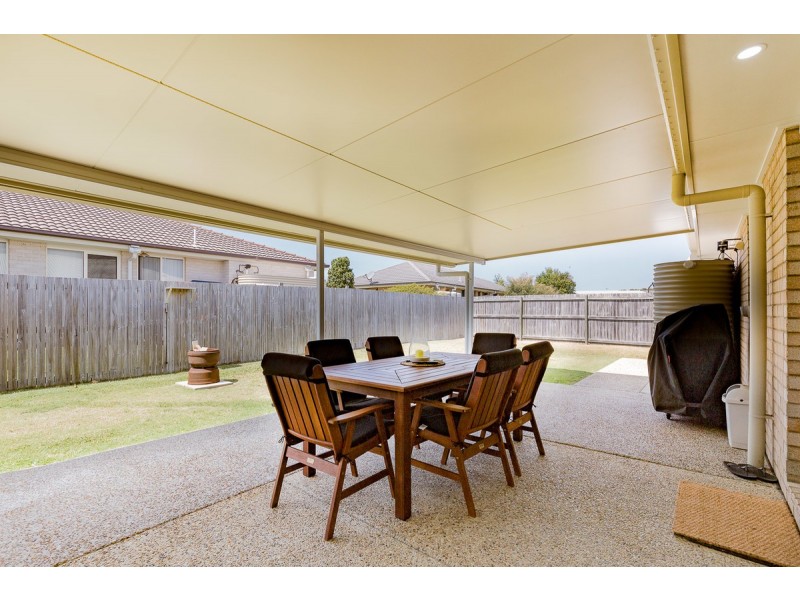 13 Broadleaf Place, Ningi QLD 4511
