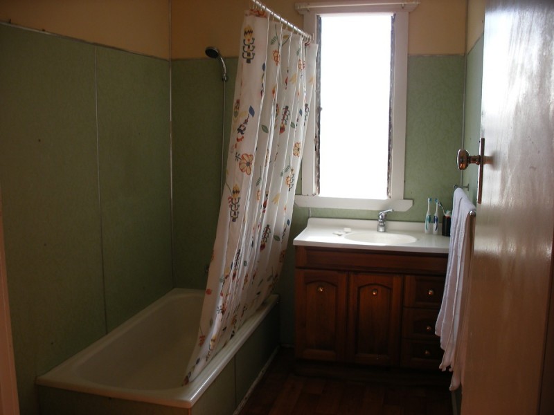 81 Biggs Avenue, Beachmere QLD 4510