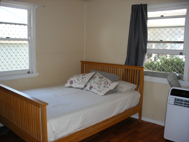 81 Biggs Avenue, Beachmere QLD 4510