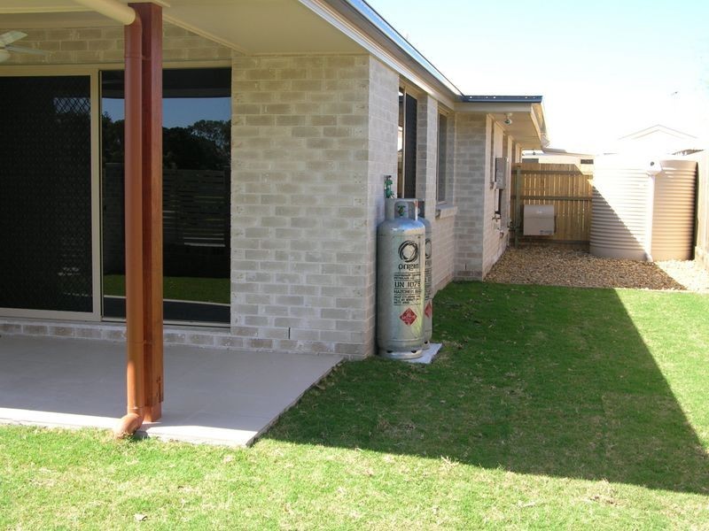 3/12 Second Ave, Beachmere QLD 4510