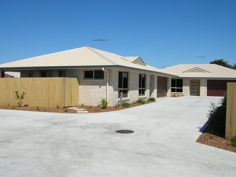 3/12 Second Ave, Beachmere QLD 4510