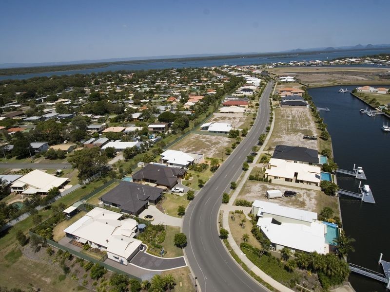 100 Marina Boulevard, Bribie Island QLD 4507