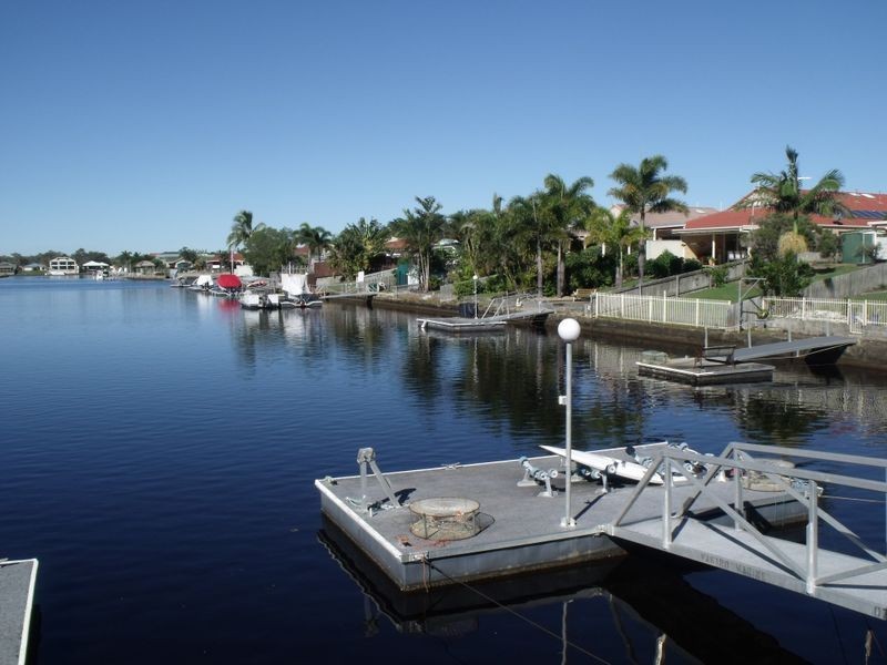 2/52 Hoya Crescent, Bribie Island QLD 4507