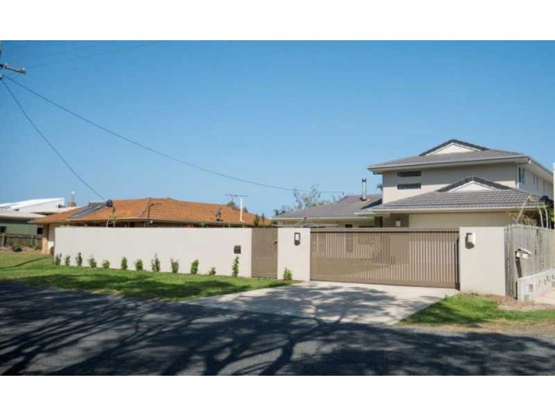 20 Bayside Drive, Beachmere QLD 4510