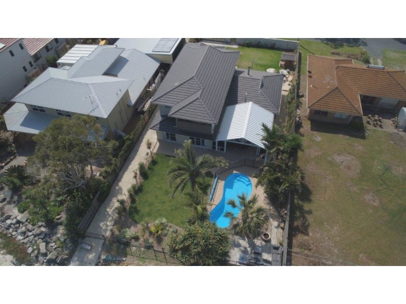 20 Bayside Drive, Beachmere QLD 4510