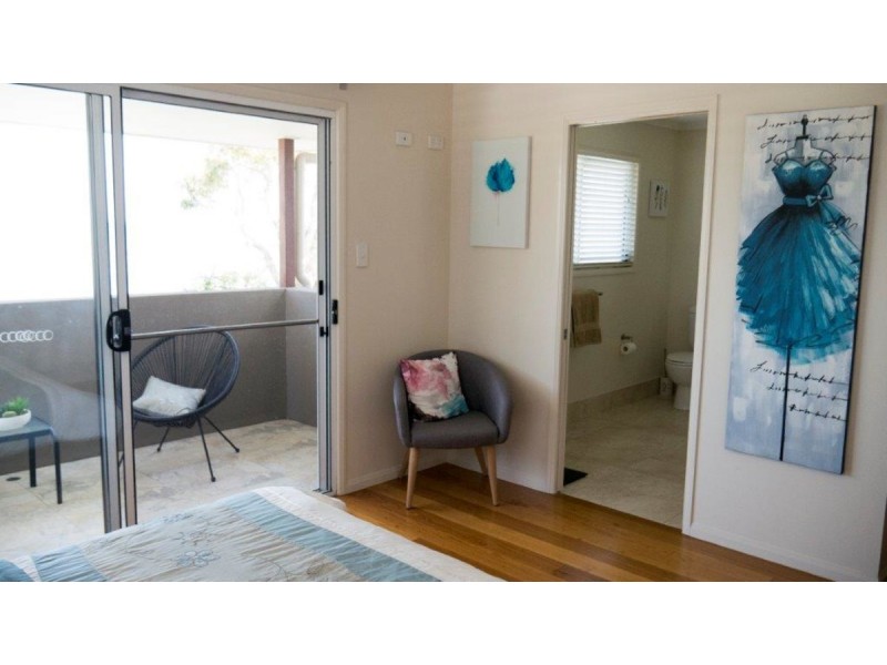 20 Bayside Drive, Beachmere QLD 4510