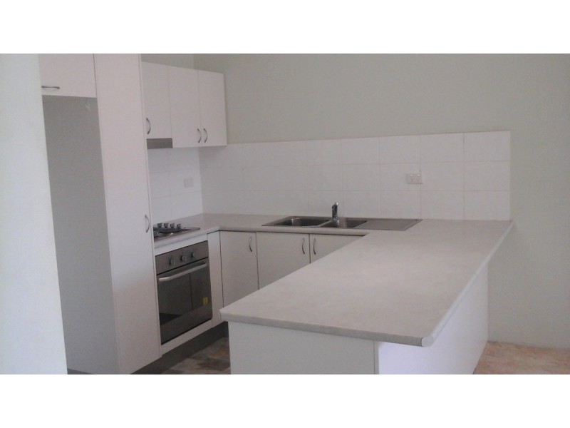 4/9 Hall Avenue, Bongaree QLD 4507