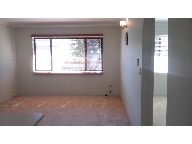 4/9 Hall Avenue, Bongaree QLD 4507