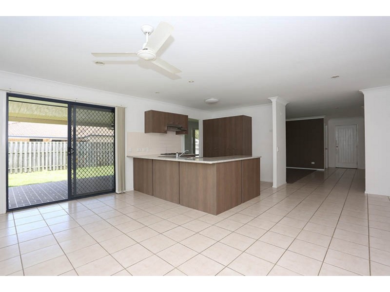 316 Bestmann Road, Sandstone Point QLD 4511