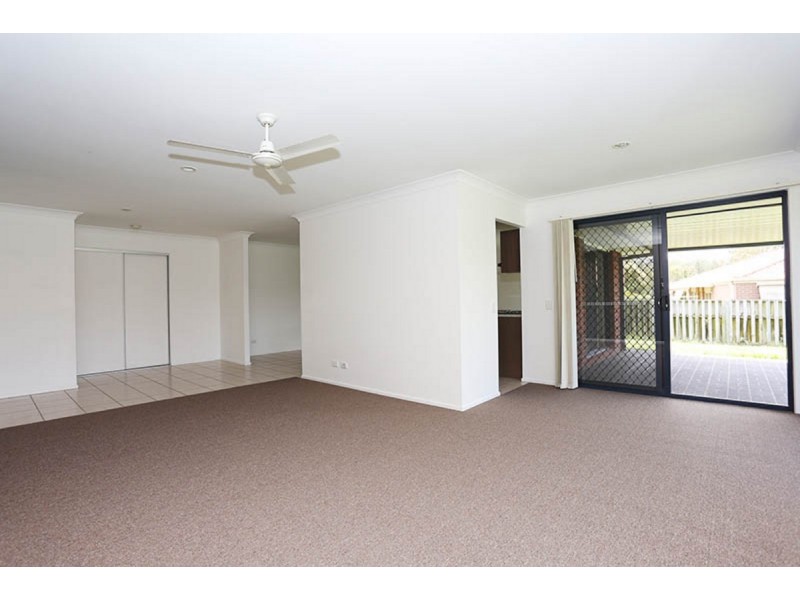 316 Bestmann Road, Sandstone Point QLD 4511