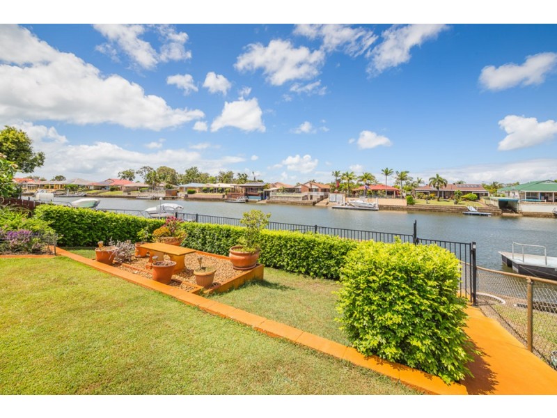 2/18 Hoya Crescent, Bongaree QLD 4507