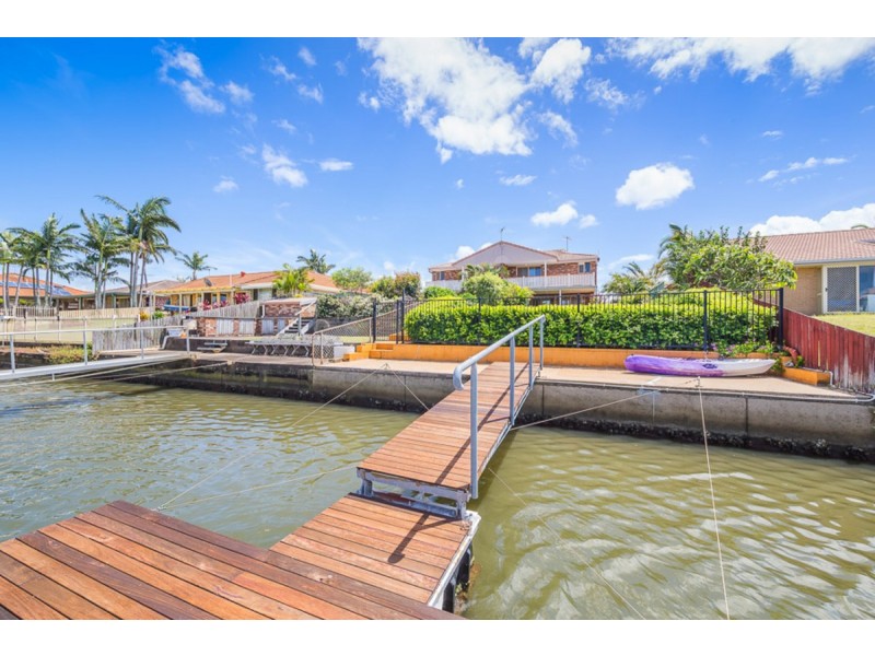 2/18 Hoya Crescent, Bongaree QLD 4507