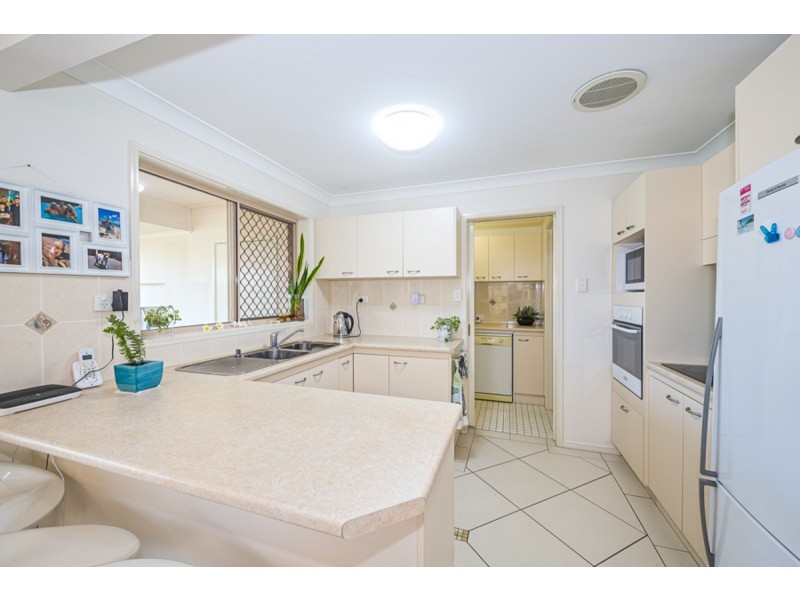 2/18 Hoya Crescent, Bongaree QLD 4507