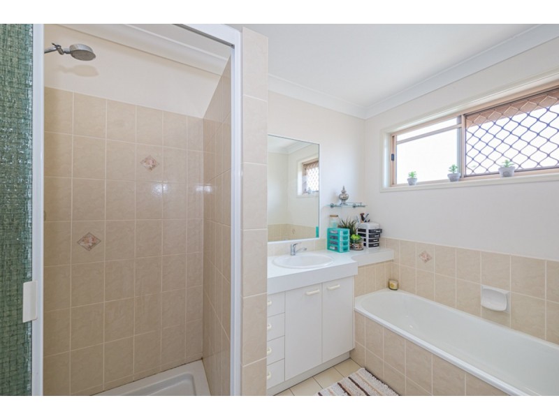 2/18 Hoya Crescent, Bongaree QLD 4507