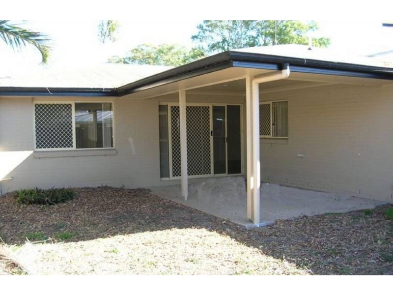 15 Yaraan Crescent, Beachmere QLD 4510