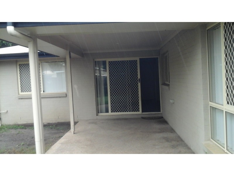 15 Yaraan Crescent, Beachmere QLD 4510