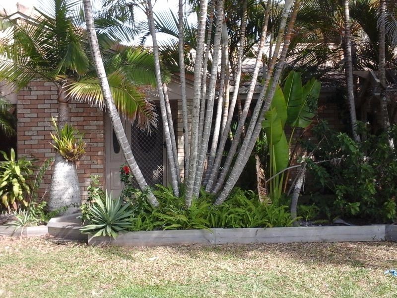 9 Mackerel Street, Sandstone Point QLD 4511