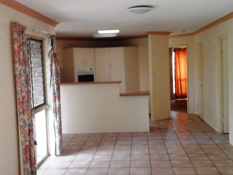 9 Mackerel Street, Sandstone Point QLD 4511