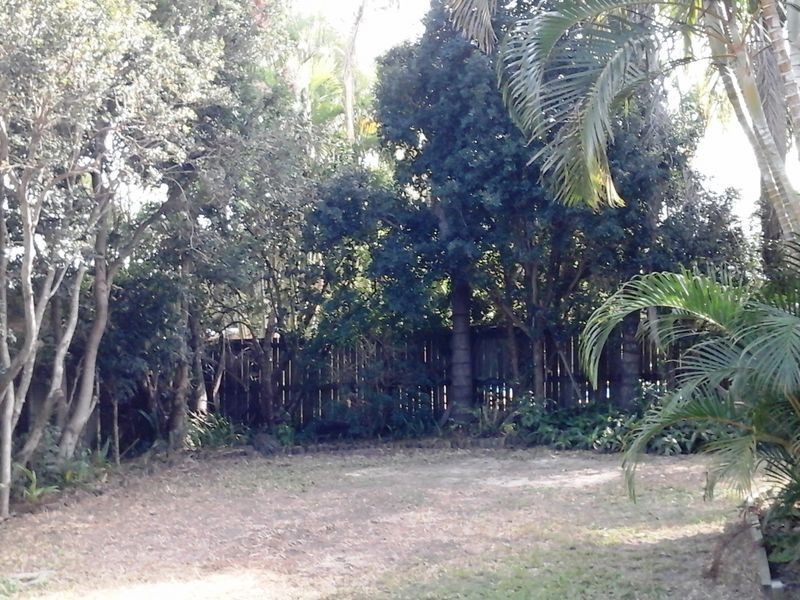 9 Mackerel Street, Sandstone Point QLD 4511