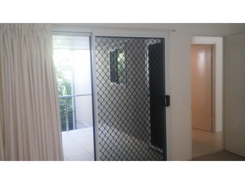 2/14 Fifth Avenue, Bongaree QLD 4507