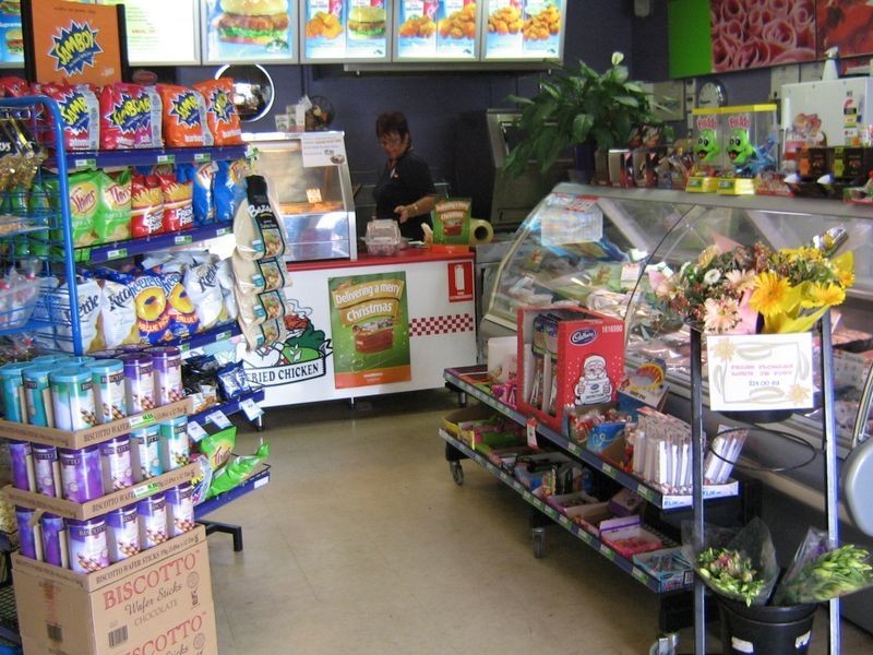 1/5 Regina Avenue, Ningi QLD 4511