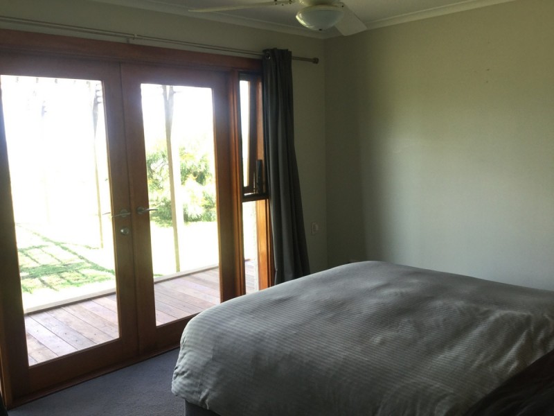 9 Grace Street, Beachmere QLD 4510