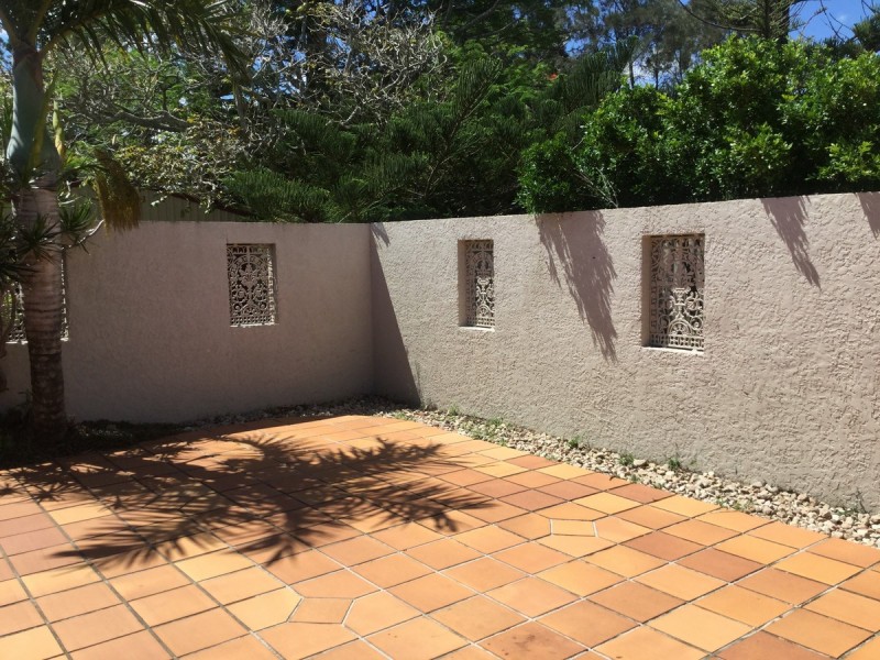 9 Grace Street, Beachmere QLD 4510